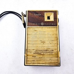 Vintage General Electric GE P-1759 All Transistor Portable AM Radio PARTS FLAWS