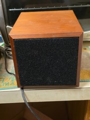 KLH200 Compact FM/AM Alarm Clock Radio w/ Ext. Speaker