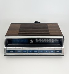 Vtg 80&rsquo;s General Electric Clock Radio 7-4662B Blue Digital TESTED/WORKS – *READ*