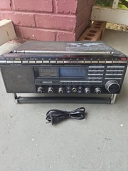 Vintage Philips D2999 Synthesized World Receiver 1980s