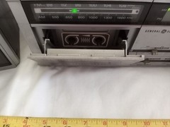GE AM/FM clock radio cassette recorder – Model 7 4984A, tested & working.