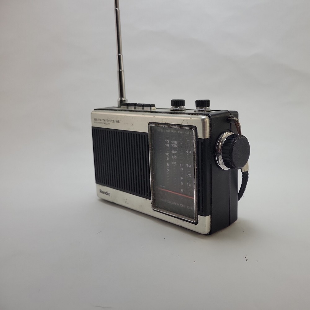 Vintage The Bandleader by Randix Portable Radio MB5552