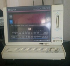 Vintage Clock Radio AM FM GPX E68496 Grand Prix Plug In Alarm Clock Preowned