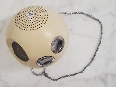 VTG 1970 National Panasonic Panapet R-70 White AM Radio Space Age Tested Japan