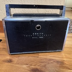 Vintage Zenith Trans-Oceanic Royal 1000-D Portable Shortwave Radio – Untested