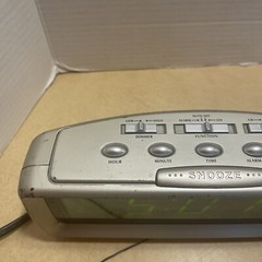 Vintage Lenoxx Sound CR 776 AM FM Digital Clock Radio used