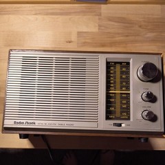 Vinatge Radio Shack MTA-16 AM/FM Tabletop Radio – WORKS