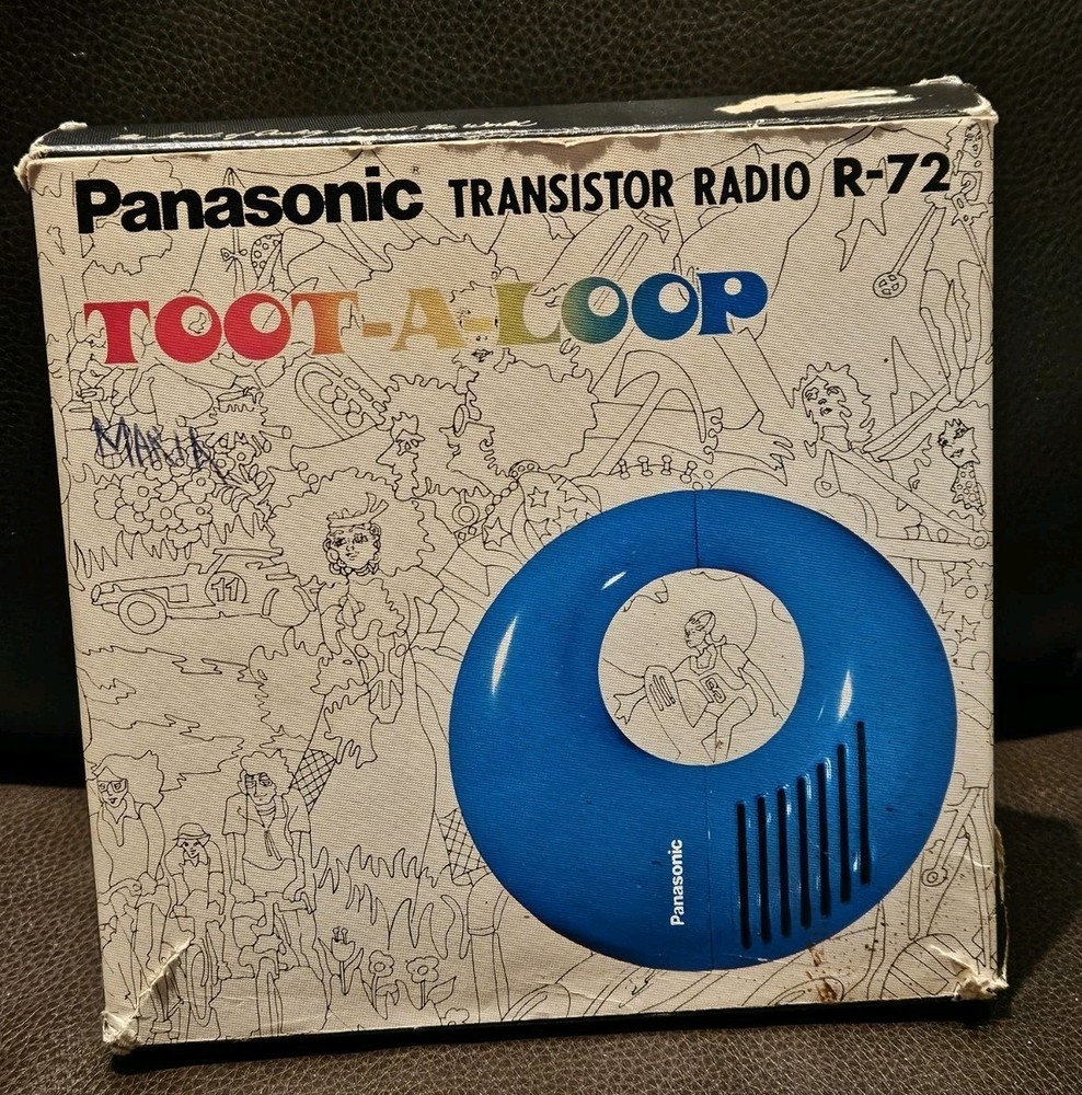 Panasonic Toot-A-Loop Transistor Radio R-72 Blue Beautiful Condition Box