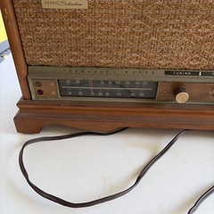 Vintage SEARS Silvertone AM/FM Table Radio Wood Cabinet Missing A Knob