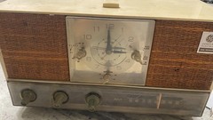 General Electric Vintage Dual Speakers Radio