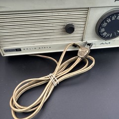 Vintage Philco Ford Solid State AM/FM Radio Model R969WH 1940’s-50s Works Taiwan
