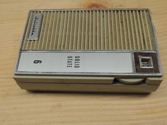 ESTATE VINTAGE JULIETTE Solid State PORTABLE POCKET RADIO AM WORKS GREAT