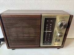 Vintage 1970’s Panasonic Model No. RE-6280 AM-FM Radio- Works