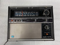 Channel Master 4 Band transistor Radio Model 6256 Working good Made In Taiwan
