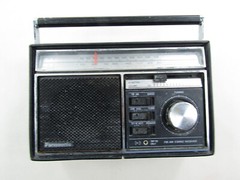 VTG Panasonic FM-AM 2 Band Receiver Radio Model Number RF-590 Handheld Radio