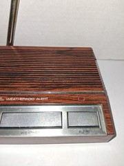 Realistic Model 12-140 Weatheradio Weather Alert Radio Vintage TESTED Woodgrain