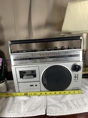 Vintage Silver RT435 Cassette Recorder BOOMBOX Portable Radio Shin-Shirasuna