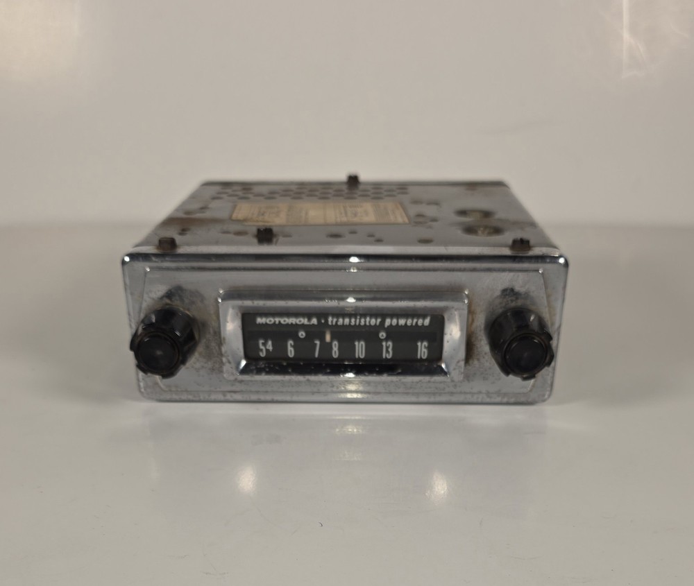 Motorola vintage model 310x universal various cars 1950s-60s including Chevrolet