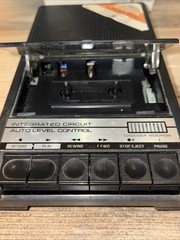 GE General Electric AC/DC Slim Style Cassette Tape Recorder 3-5009