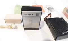 Vintage Sony 2R-30 Transistor Radio w/ Box,Case,Warranty,Ear piece,Instructions