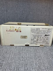 Vintage Zenith Solid State FM/AM Long Distance Radio Model A-410-W 15 AMP