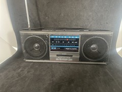 Vintage Realistic (Radio Shack) AM/FM Stereo Mate Radio Model 12-722
