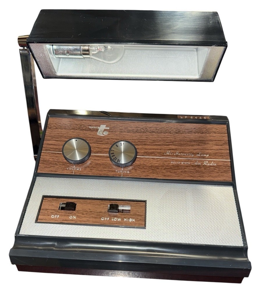 Vintage Mark T Solid State AM Radio With High Intensity Lamp Model #6446 (M4) JD