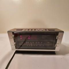 Vintage « J.C.Penney »- AM/FM Dual Alarm Clock Radio/model#680-3795
