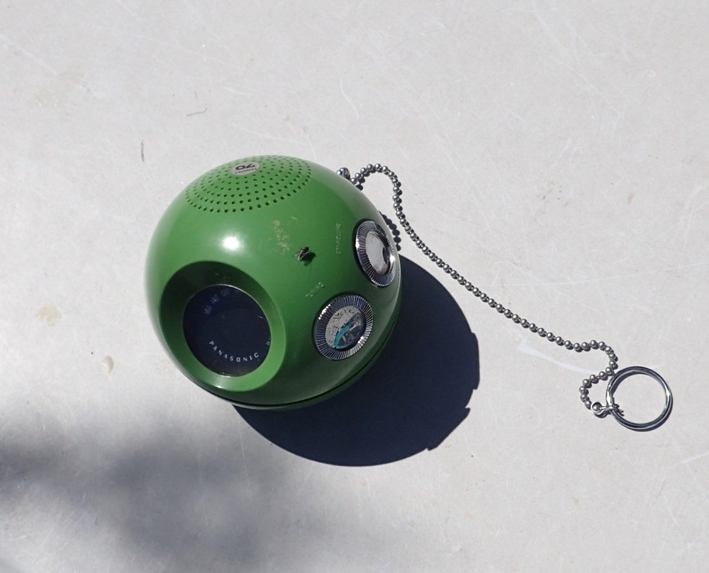 Vintage Panasonic Panapet 70 R-70 AM Ball Radio Green Space Age Japan WORKS