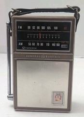 GE General Electric (Vintage 1960&rsquo;s) AM/FM 12 Transistor Radio P-18443- Tested!!