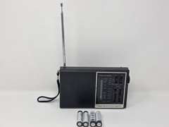 Realistic 12-131 AM/FM Stereo-Mate Radio Built-In Speaker Vintage Clean W/AA Bt
