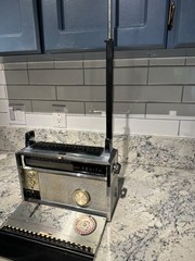 ZENITH Trans-Oceanic 1960&rsquo;s FM-AM Multiband Royal 3000-1 Radio w/ Power Supply