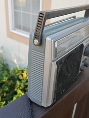 Vtg Radio Shack Realistic 12-625 Portable AM/FM Radio Working Condition A07