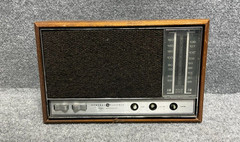 General Electric T2270B Radio AM/FM Dual Speaker Solid State 120 Volt 10 Watt