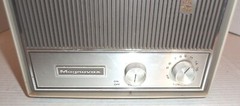 Vintage Magnavox Model: R002 Cabana Tube Plastic Radio 9.5(L)x7&Prime;(H) PLEASE READ