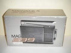Vintage Magnavox Model 299 Portable AM/FM Radio (Sealed)