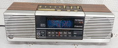 COOL VINTAGE GE GENERAL ELECTRIC GE 7-4945A ALARM CLOCK RADIO WORKS! FREE SHIP