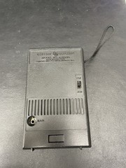 Vintage General Electric – AM/FM Handheld Radio Model 7-2500A With Box, Works!