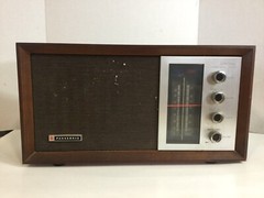 Vintage Panasonic RE-7257 Solid State 2 Band Tuning FM/AM Radio