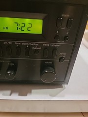 KLH Model 100 Vintage AM/FM/Clock Table Radio