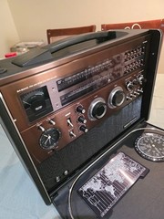 PANASONIC RF 8000 IN EXCELLENT CONDITION WITH COPY OF OPERATING AND SERVICE MAN.