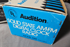 Vintage Audition Flip Clock AM-FM Radio Model 1288-8 With Box/Papers (READ)