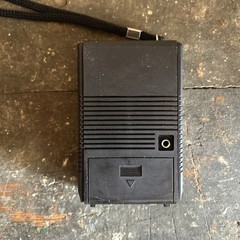 Magnavox Pocket Portable 39 Radio Tested Works