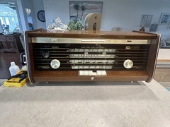 Norelco (Philips) B5X43A/54 Bi-Ampli tube radio, manufactured in Holland