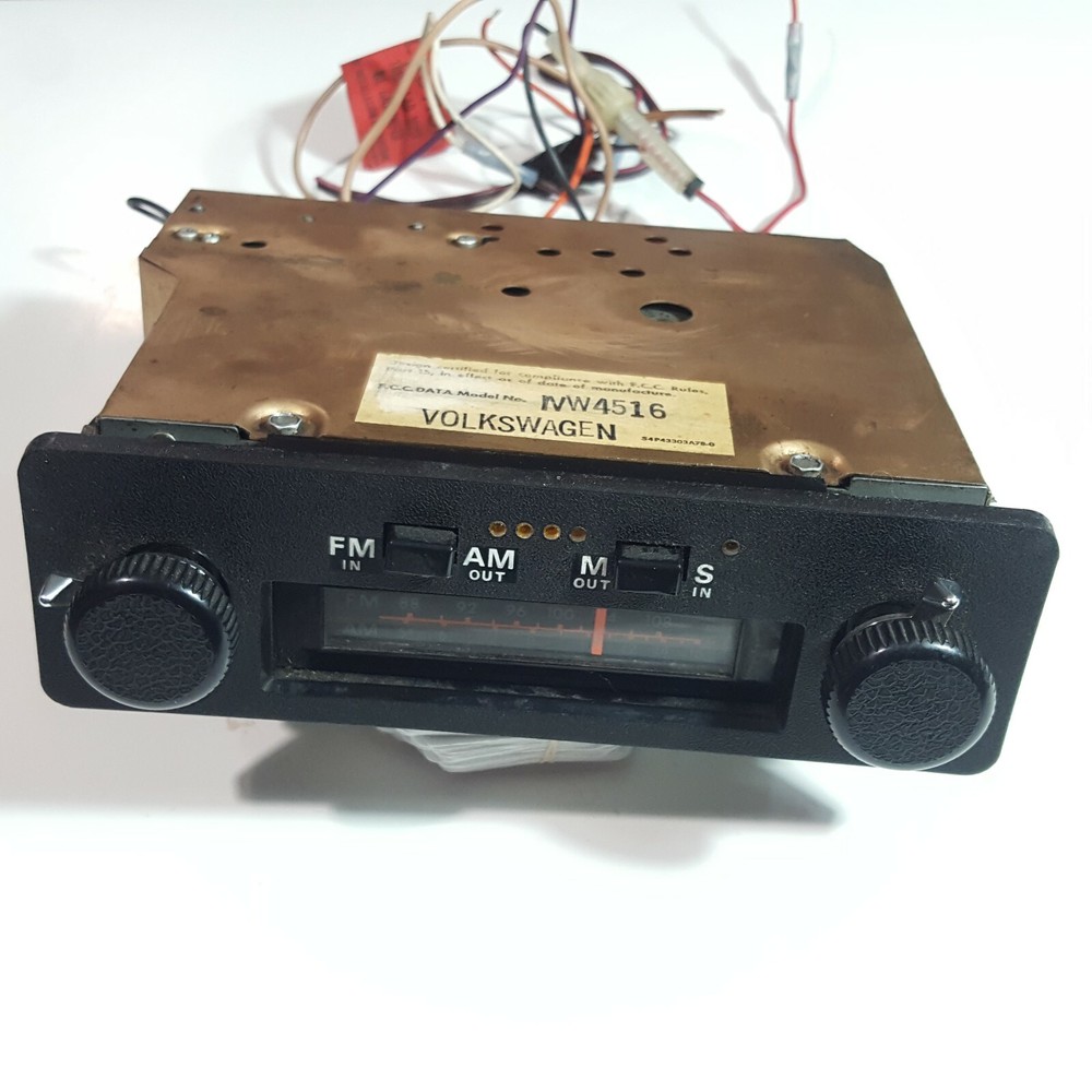 1977-1982 Porsche 924 AM FM Cassette Radio Player