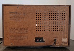 Panasonic RE-6286 Solid State FM/AM Tabletop Radio Wood Grain Case Works