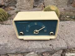 Vintage Majestic AM radio turquoise NO Motorola Starlite GE RCA