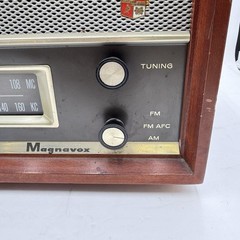 E1 Magnavox Radio Vintage Wood Case AM FM AFC I think model FM-21