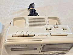VINTAGE – SOUNDESIGN AM-FM / CLOCK RADIO / TELEPHONE / CASSETTE PLAYER – 7569IVY