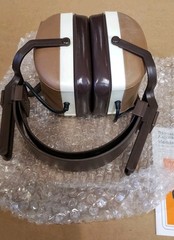 Vintage Retro Triumph Headhugger Westclox AM/FM Radio Headphones 1970s Brand New